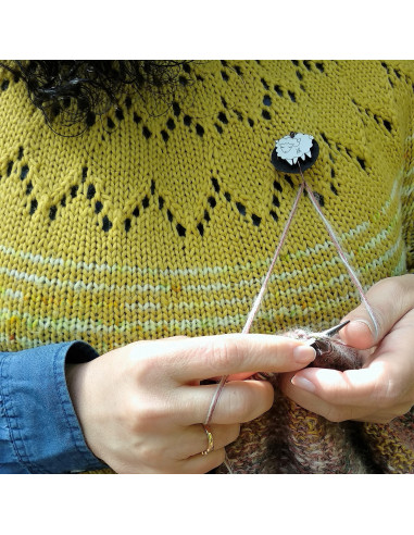 Broche Hilokune para tejer al estilo portugués